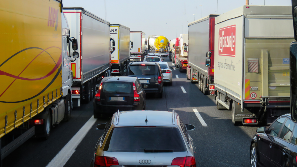 Heavy Traffic  can Cause Truck Accidents | Semi Truck Accident Lawyers