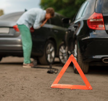 Para presentar una reclamación por accidente de tráfico más adelante, la víctima debe comprobar y documentar los daños y lesiones.