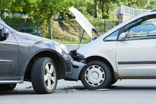 A car accident on a street in Baton Rouge