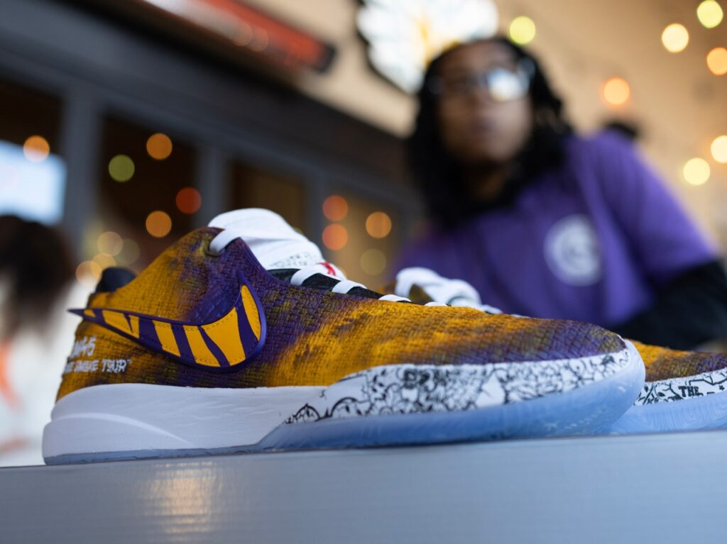 Lady Tigers Sneakers