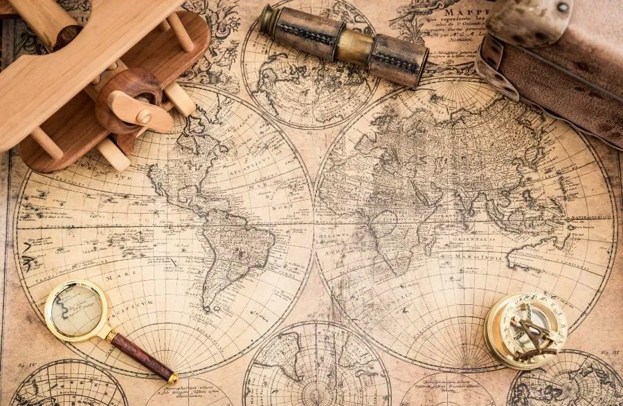 world sea map vintage with compass