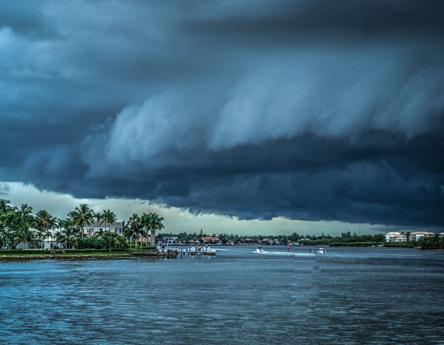 hurricane clouds low hanging