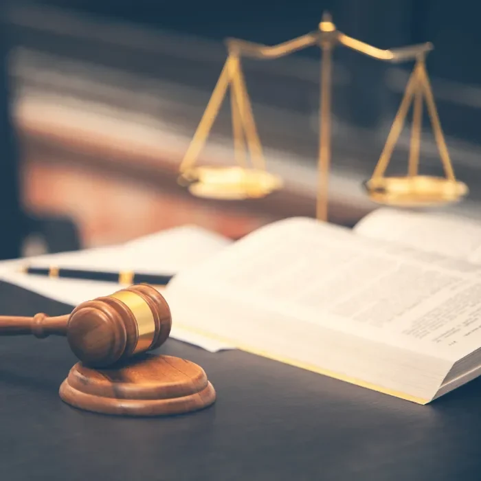 Alexandria attorney mazo de abogado y escalas