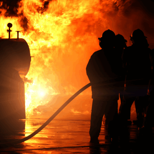 fire in industrial plant incendio en nave industrial